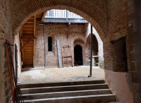 renovation batiment chateau du roi.jpg