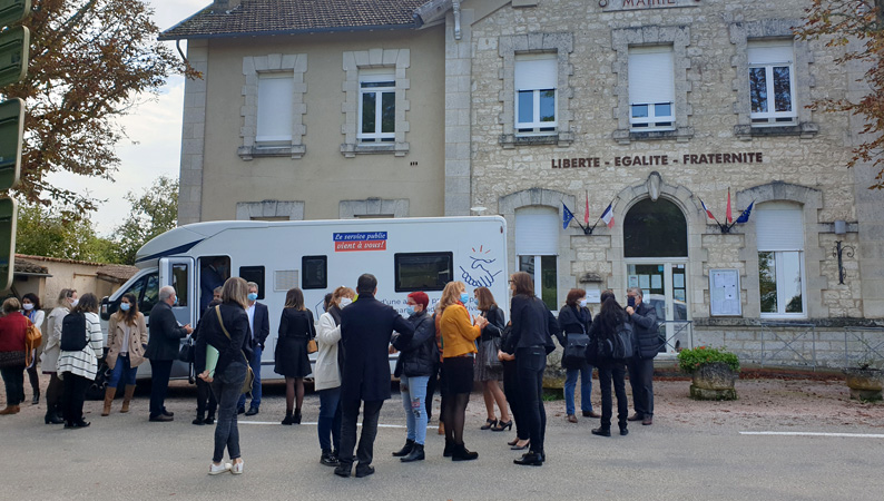 busfranceservices02.jpg