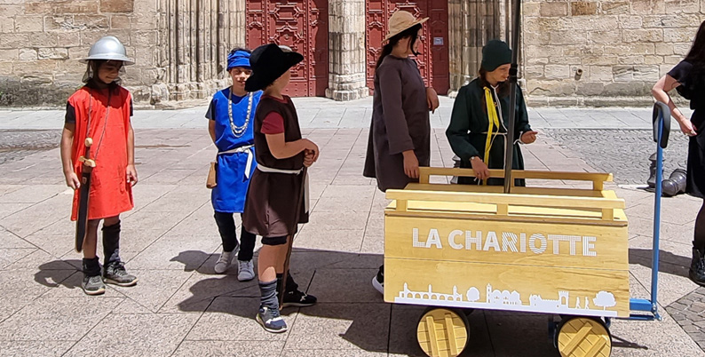 chariotte01-02.jpg