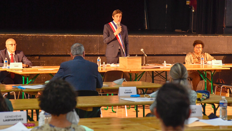 elusconseil02.jpg