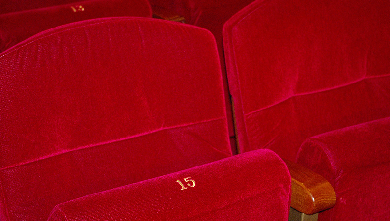 theatre02.jpg