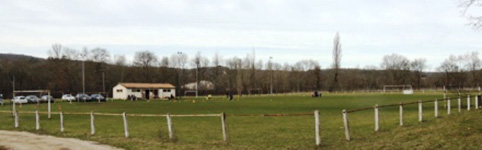 Douelle - Terrain de football